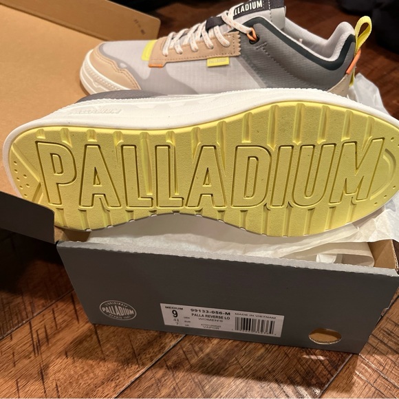 Palladium Palla Reverse Lo Women’s Size 9 - Picture 5 of 8